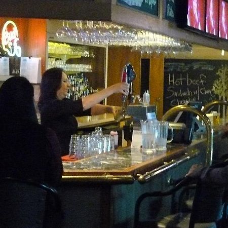 Ptarmigan Inn Hay River Экстерьер фото