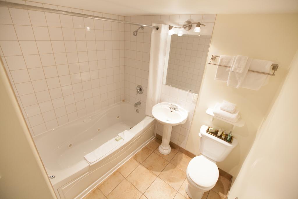 Ptarmigan Inn Hay River Номер фото