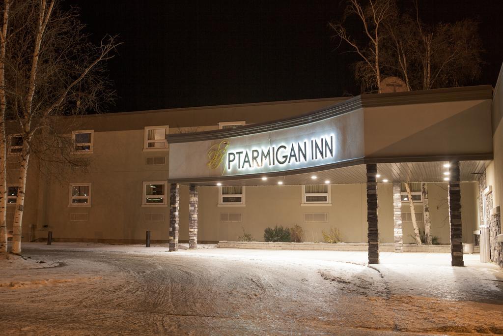 Ptarmigan Inn Hay River Экстерьер фото