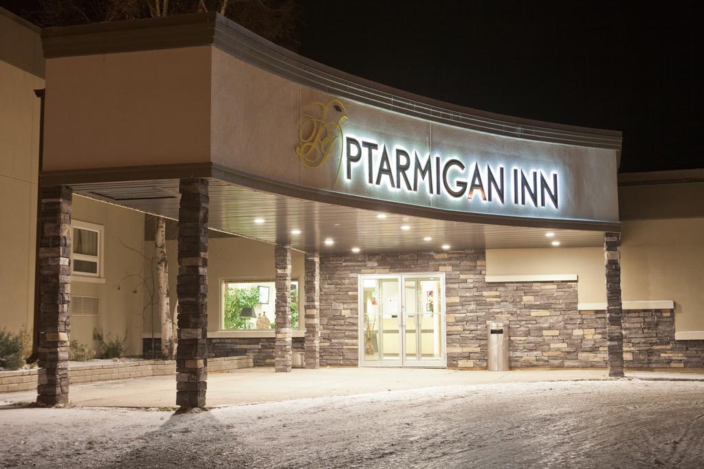 Ptarmigan Inn Hay River Экстерьер фото